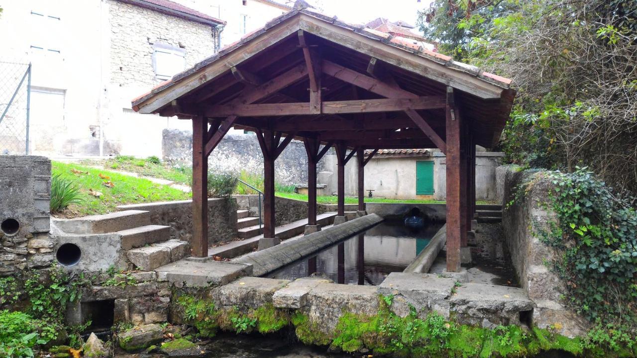 Maison Sur Le Lot Saint-Vincent-Rive-d'Olt Bagian luar foto