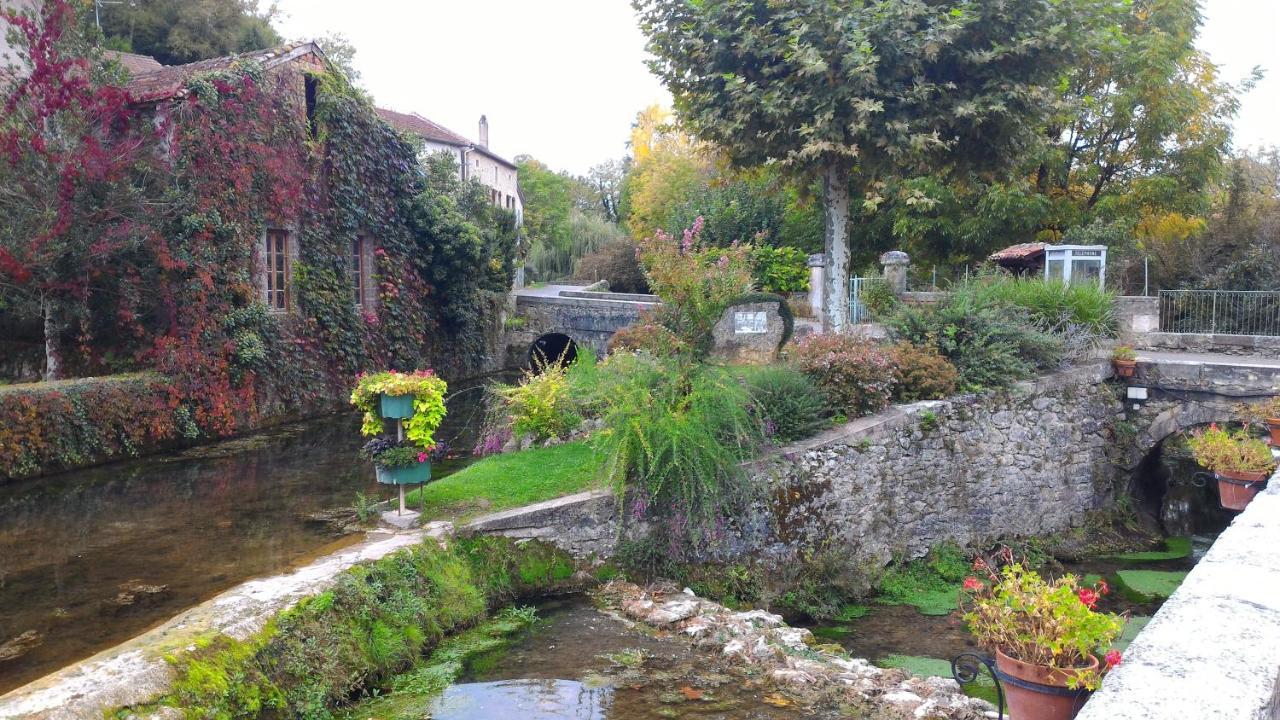 Maison Sur Le Lot Saint-Vincent-Rive-d'Olt Bagian luar foto