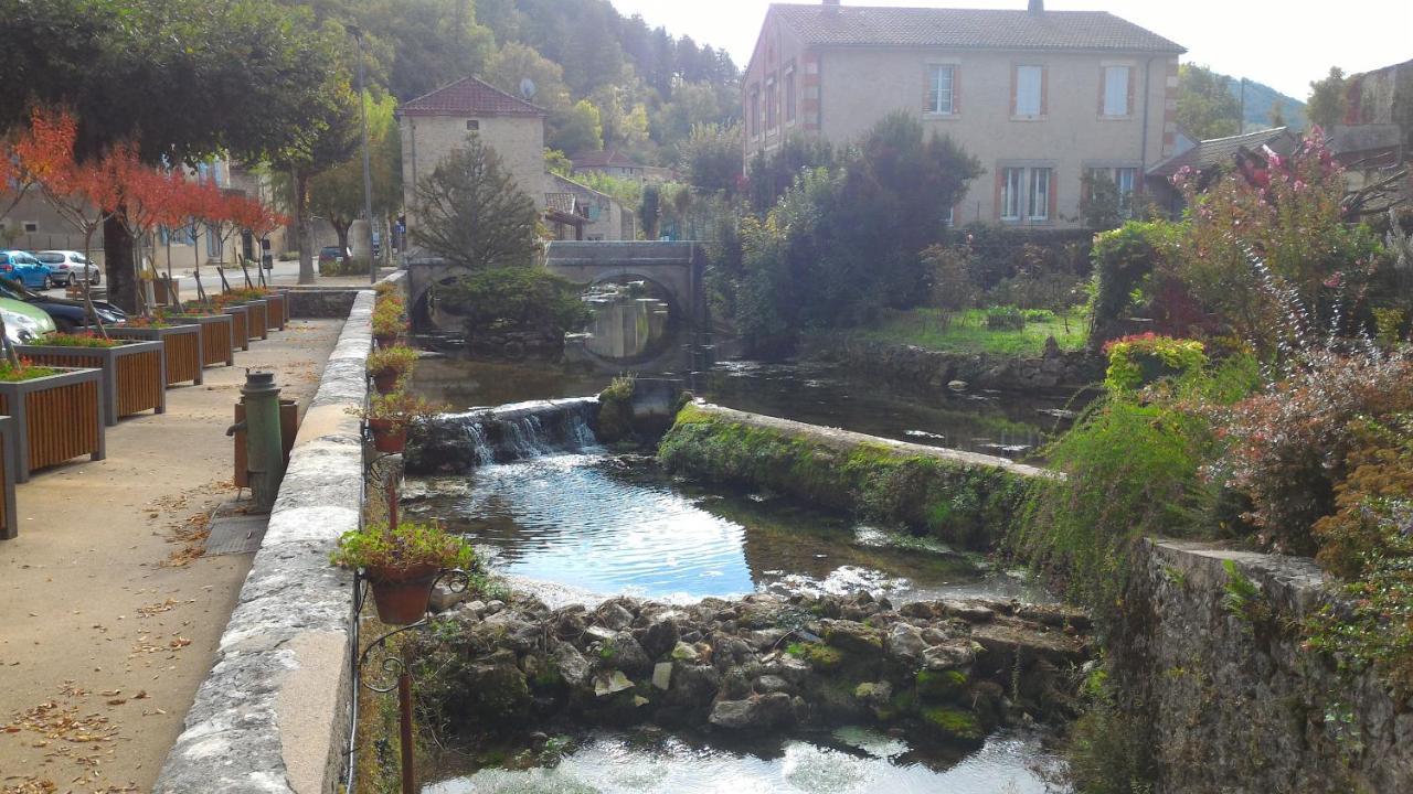 Maison Sur Le Lot Saint-Vincent-Rive-d'Olt Bagian luar foto